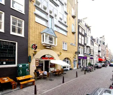 Acostar Hotel