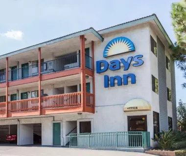 Days Inn by Wyndham Anaheim West