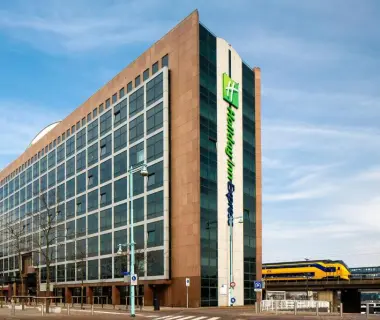 Holiday Inn Express Amsterdam - Sloterdijk Station, an IHG Hotel