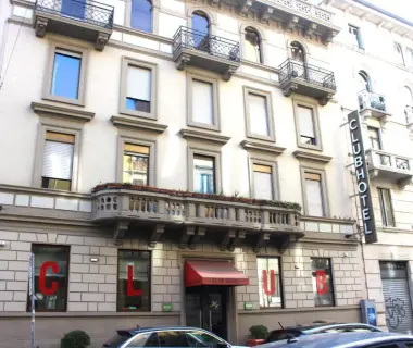 Club Hotel