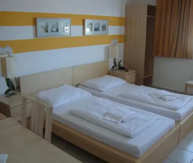 Lenas Donau Hotel