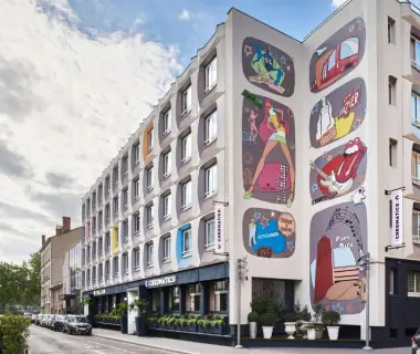Hôtel Chromatics & Restaurant Hill Club by HappyCulture