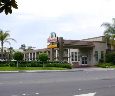 Queens Inn Anaheim