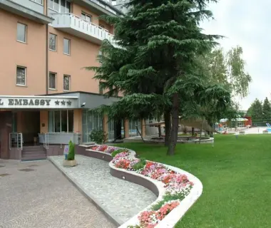Hotel Embassy