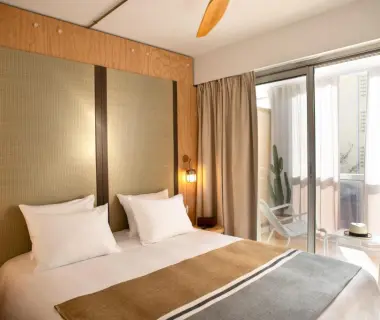 MOB HOTEL Cannes