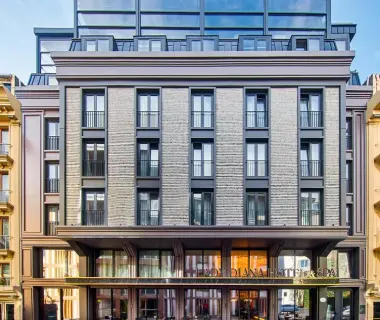 Lady Diana Hotel