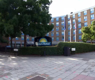 Waterloo Hub Hotel and Suites