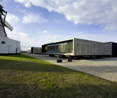 D-Hotel