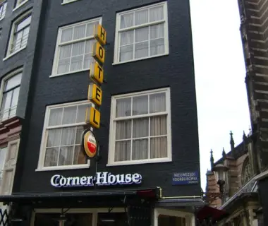 Hotel Corner House