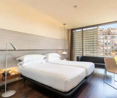 B Hotel
