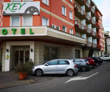 Key Hotel