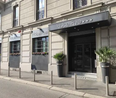 Hotel Five